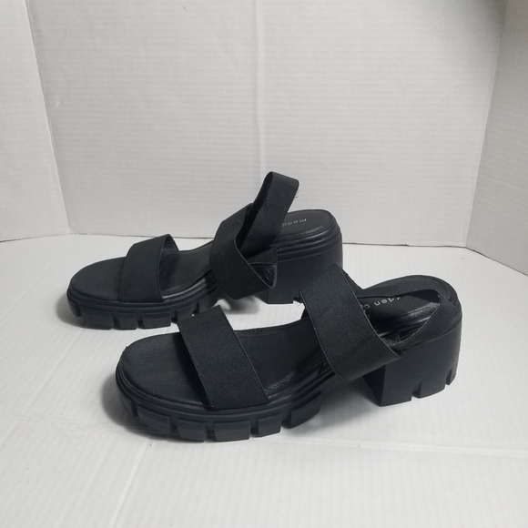MADDEN GIRL WOMEN'S BLACK CHUNKY HEEL SANDALS SIZE 9.5 - Picture 5 of 16
